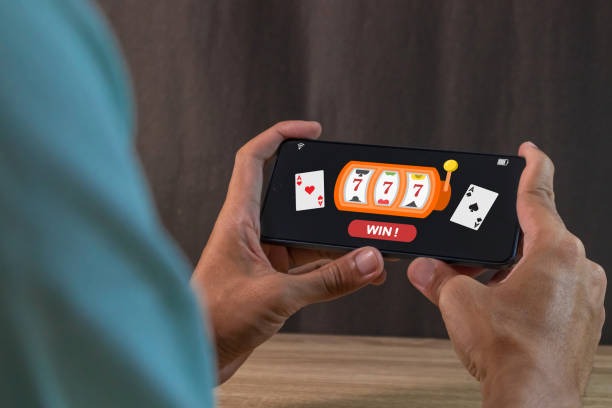 Betting round interface showing call raise fold options